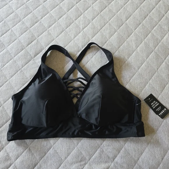 Torrid Black Wireless XO Triangle Swim Top Size 1 NWT - Picture 2 of 9